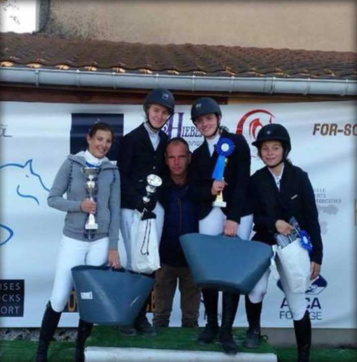 UN ENCADREMENT &Eacute;QUESTRE SUR-MESURE